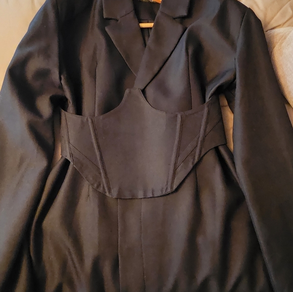 Maniere De Voir Structured Black Blazer Dress - Picture 7 of 8